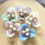 10 KOM 36x39mm Metalna legura Akril Imitacija bisernog cvijeća za broš Odjeća Pokrivala Dodaci Izrada nakita DIY