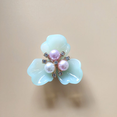 10 KOM 36x39mm Metalna legura Akril Imitacija bisernog cvijeća za broš Odjeća Pokrivala Dodaci Izrada nakita DIY