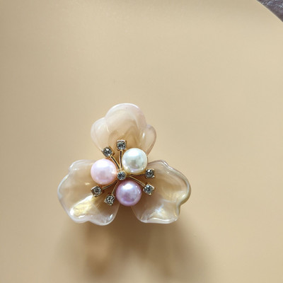 10 KOM 36x39mm Metalna legura Akril Imitacija bisernog cvijeća za broš Odjeća Pokrivala Dodaci Izrada nakita DIY