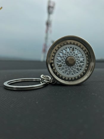 Hot Wheel Rim Keychain Ключодържател 3D Keychain Creative Accessories Auto Part Model Car Keyring Ключодържател за Toyota