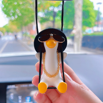 Anime Gypsum Swing Duck Car Εσωτερική Διακόσμηση Χαριτωμένο καπέλο γυαλιά πάπιας Κρεμαστό καθρέφτη αυτοκινήτου οπισθοπορείας για αξεσουάρ αυτοκινήτου