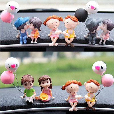 2 tk/komplekti autokaunistus armas multikas paarile armatuurlauale nukk õhupalli ornament Auto interjööri aksessuaarid tüdrukutele noorpaar kingitus
