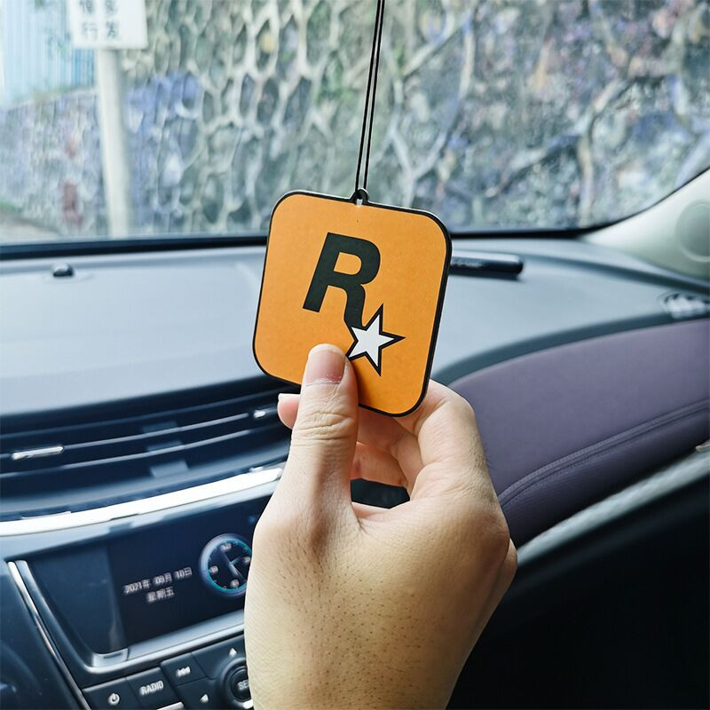 privjesak za auto svjež zrak u unutrašnjosti žuta R-zvjezdica mreža za trajno uklanjanje mirisa crveni nakit miris za auto