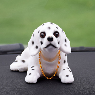 Lėlė, kinkinantis šuo, purtantis galvą, dervos modeliavimas, automobilio šuns žaislas, prietaisų skydelio apdaila, automobilio papuošalas, mielas automobilio aksesuaras, mergaitės, moterys