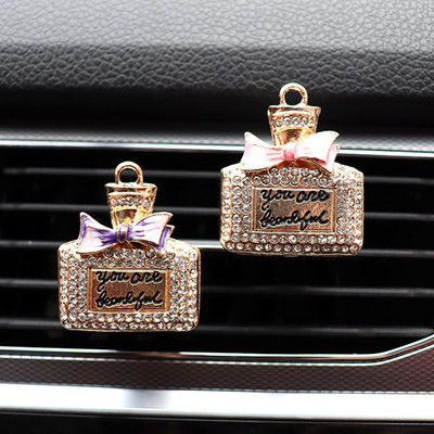 Bling parfümös palack autós légtelenítő kapocs légfrissítő az autó belső dekorációjában, autós aroma diffúzor dísz, autós kiegészítő lányoknak