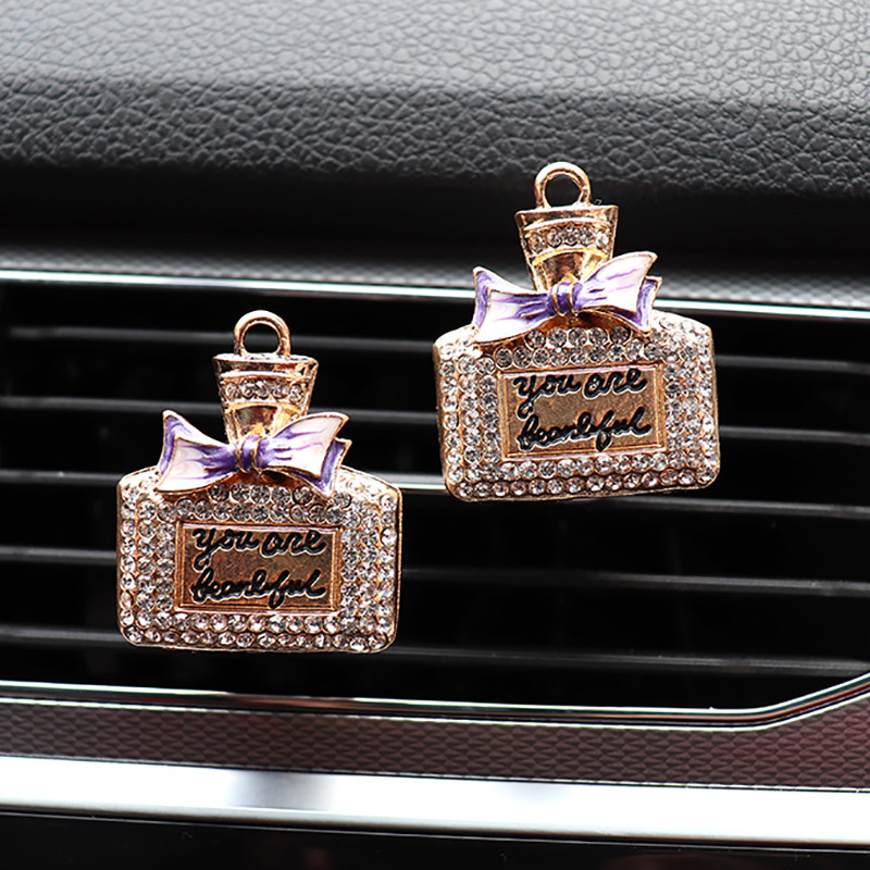 Bling parfümös palack autós légtelenítő kapocs légfrissítő az autó belső dekorációjában, autós aroma diffúzor dísz, autós kiegészítő lányoknak