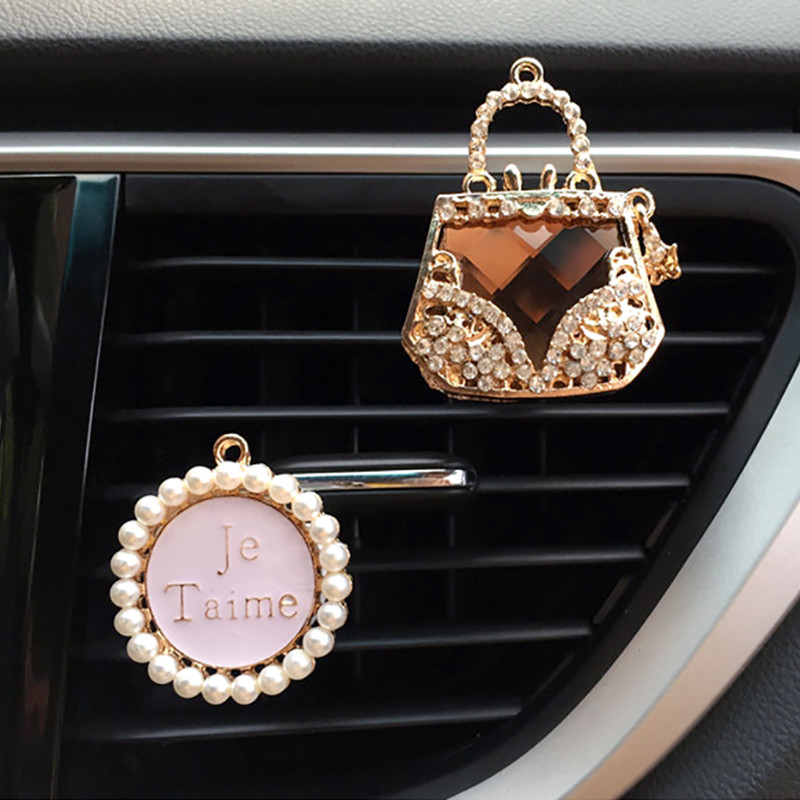 Autó dekoráció Gyémánt pénztárca Autós légfrissítő Auto Outlet Parfüm Clip Autós Illat Diffúzor Bling Crystal Autós Kiegészítők Női Lányok