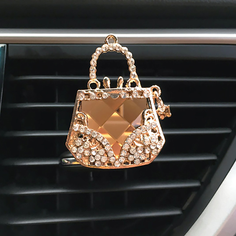 Autó dekoráció Gyémánt pénztárca Autós légfrissítő Auto Outlet Parfüm Clip Autós Illat Diffúzor Bling Crystal Autós Kiegészítők Női Lányok
