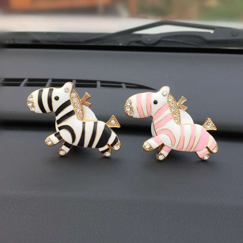 Autó ízesítő illatú légfrissítő az autós aroma diffúzorban légtelenítő klip Diamond aranyos zebra illat autós kiegészítők díszeihez