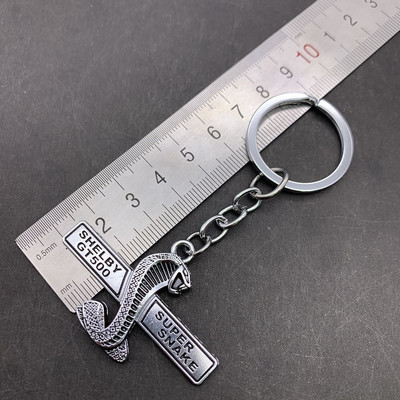 Automatinis raktų pakabukas Metalinis kobra gyvatės emblemas ženklelis Automobilio stiliaus automobilio raktų pakabukas Interjero priedai Raktų pakabukas