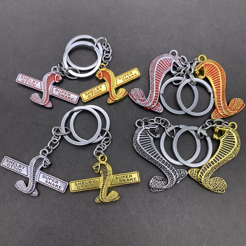 Automatinis raktų pakabukas Metalinis kobra gyvatės emblemas ženklelis Automobilio stiliaus automobilio raktų pakabukas Interjero priedai Raktų pakabukas