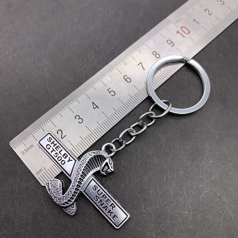Automatinis raktų pakabukas Metalinis kobra gyvatės emblemas ženklelis Automobilio stiliaus automobilio raktų pakabukas Interjero priedai Raktų pakabukas