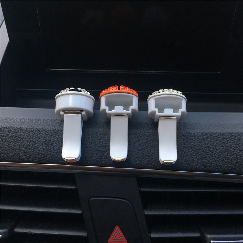 Nogomet Košarka Dodaci za automobile Interijer Auto Decor Clip Otvor za ventilaciju Auto Difuzor Miris Osvježivač zraka Ukrasi za automobile Pokloni Muškarci