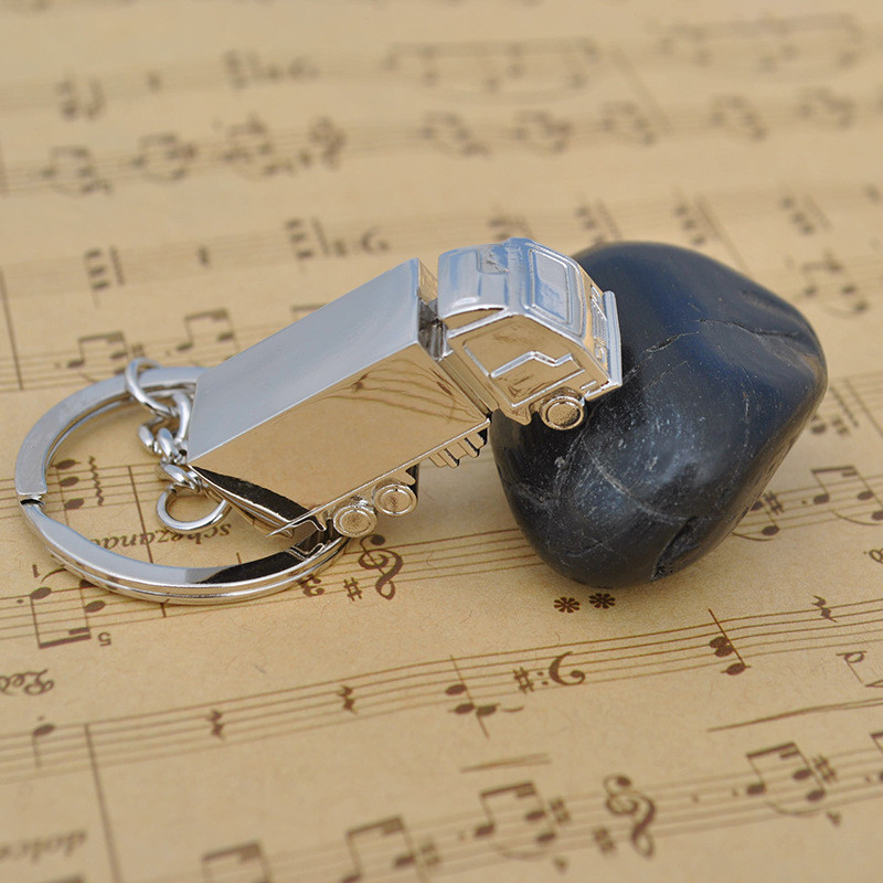 Kreativni metalni privjesak za ključeve u stilu automobila Automobilski privjesak u stilu automobila Privjesak za ključeve u obliku automobila Veliki kamion Privjesak za ključeve Srebrni privjesci za ključeve Dodatna oprema