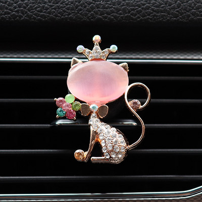 Autódekoráció Gyémánt macska autós légfrissítő Auto Outlet Parfüm Clip Autódíszek Bling Autós kiegészítők Női Lányoknak Ajándékok