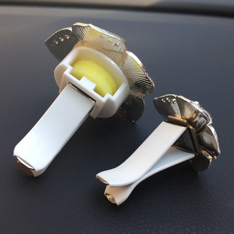2db Virágos Autó Dekoráció Parfüm Auto Légtelenítő Clip Autó Aroma Diffúzor Illat Íz Aranyos Díszek Belső Autó Kiegészítő Lány