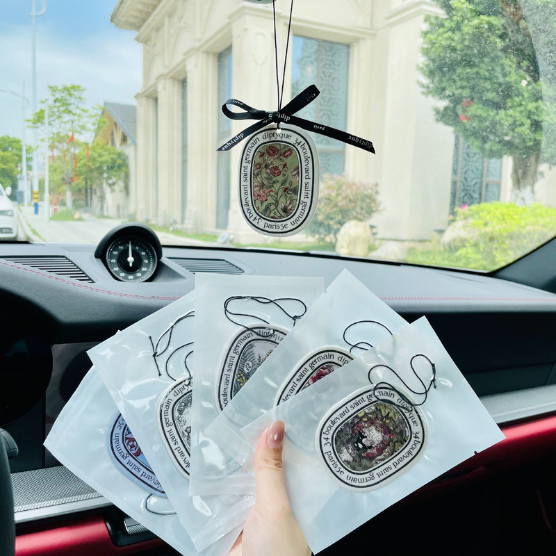 Eredeti Smell Diptyques Auto Scent Parfüm Női Autós Légfrissítő Tartós Illat Lógó Autós Parfüm Tartozékok