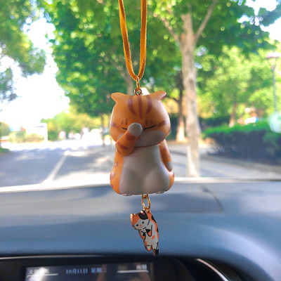 Mielas anime automobilio salono apdaila Įdomi Distress Pet Cat Auto galinio vaizdo veidrodžio pakabukas, skirtas automobilio dovanų interjero priedams