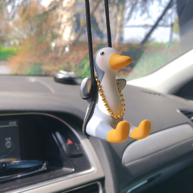 Anime leagăn pinguin mașină decor interior gips suspendat pinguin oglindă retrovizoare pandantiv pentru produse auto accesorii interior