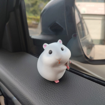 Χαριτωμένο Anime Stealing Hamster Car Εσωτερική Διακόσμηση Γκουρμέ φιγούρες χάμστερ Διακόσμηση ταμπλό αυτοκινήτου για αξεσουάρ αυτοκινήτου Γυναίκα