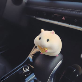 Χαριτωμένο Anime Stealing Hamster Car Εσωτερική Διακόσμηση Γκουρμέ φιγούρες χάμστερ Διακόσμηση ταμπλό αυτοκινήτου για αξεσουάρ αυτοκινήτου Γυναίκα