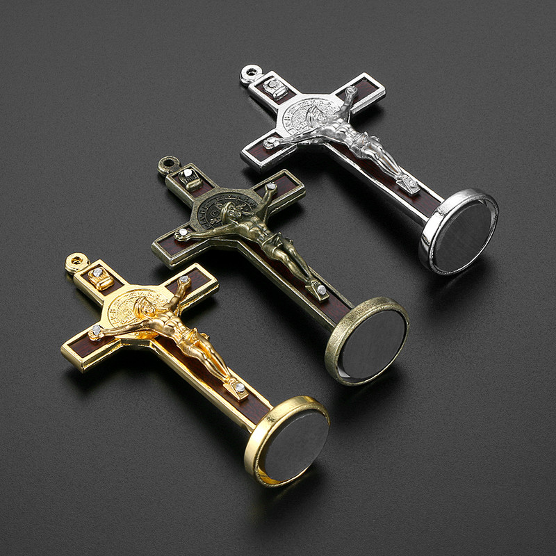 Moodne autode ornament Metall Puit Jeesuse Risti Krutsifiks Auto Sisustus Armatuurlaua kaunistus Christian Jesus Kaunistused Aksessuaarid