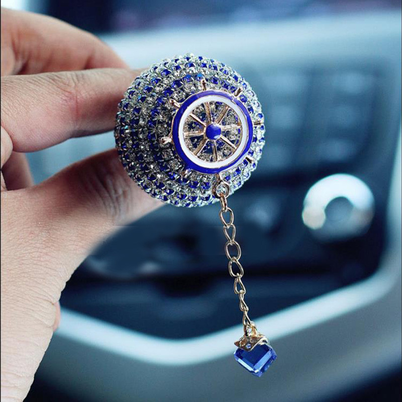 Crystal Pendant autós parfüm klip autós illat klíma klíma kimeneti bilincsek strassz szilárd illat díszítő kiegészítők G