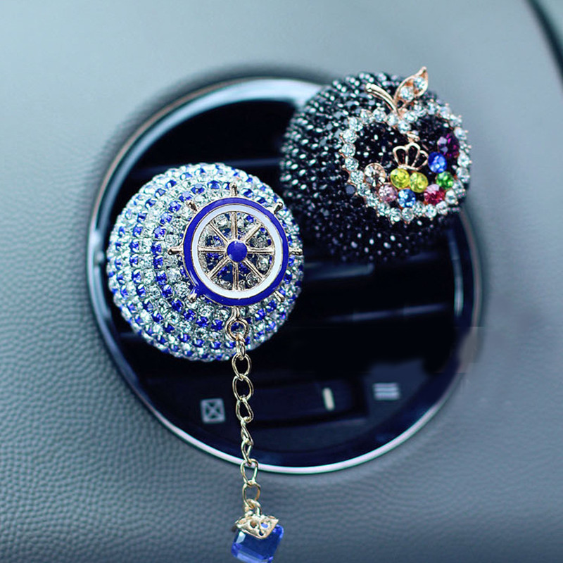 Crystal Pendant autós parfüm klip autós illat klíma klíma kimeneti bilincsek strassz szilárd illat díszítő kiegészítők G