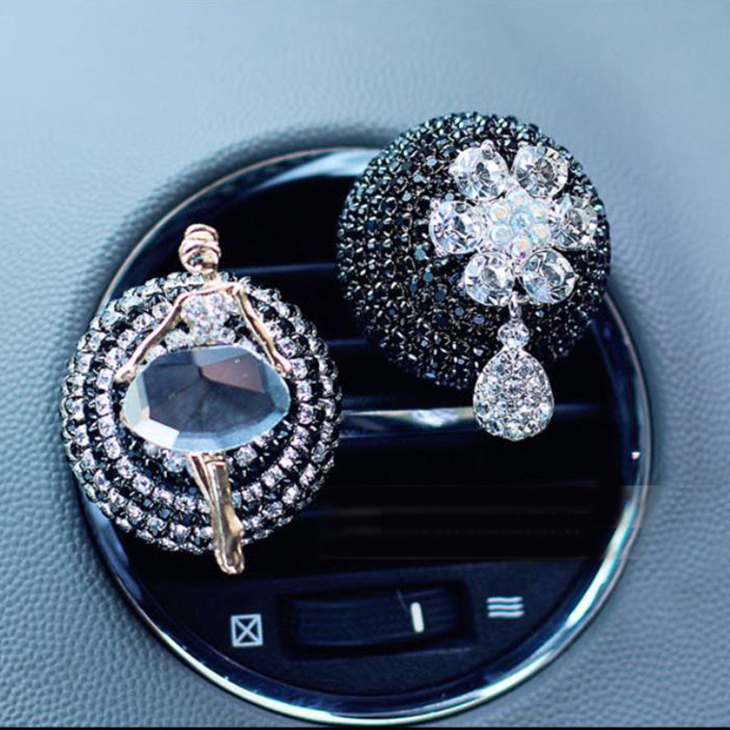 Crystal Pendant autós parfüm klip autós illat klíma klíma kimeneti bilincsek strassz szilárd illat díszítő kiegészítők G