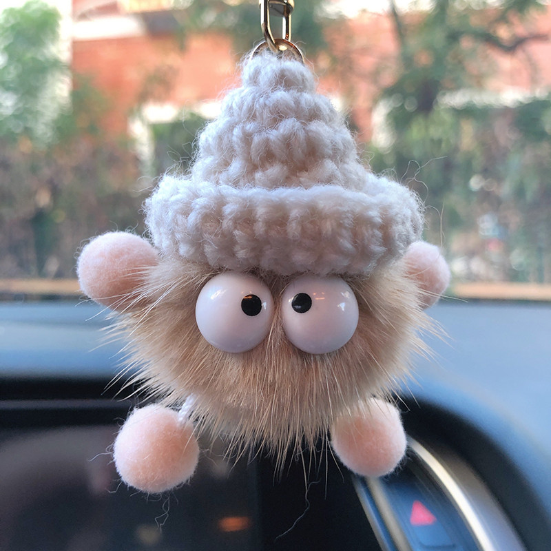 Aranyos anime kis szőrgolyó autó belső dekoráció Pixie szőrme golyó automatikus visszapillantó tükör medál lányoknak autós kiegészítők nő
