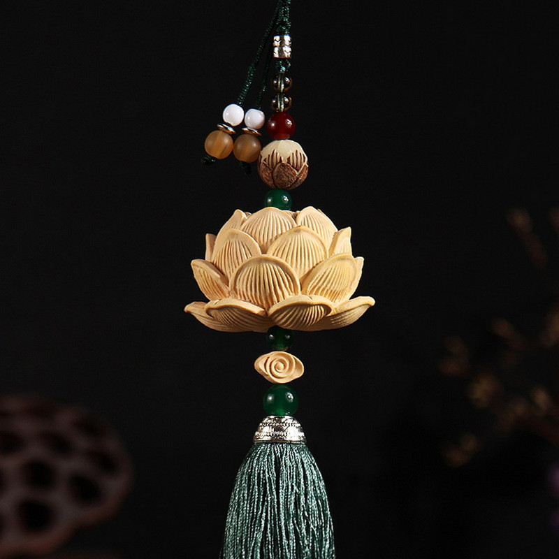 Tiyana Boxwood Carving Autó Belső Dekoráció Női Díszek Boutique Lotus 3D autós medál Áldás Lucky Travel Car Gadget