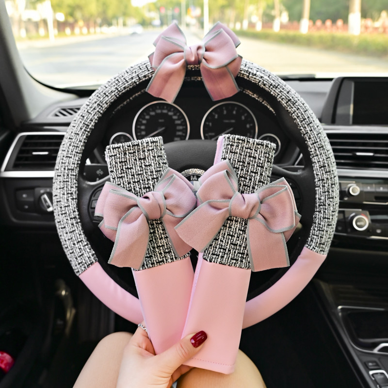 1 komplekti klassikaline ruuduline Bowknot auto turvavööpadi Four Seasons universaalne auto roolikate naiste autotarvikud