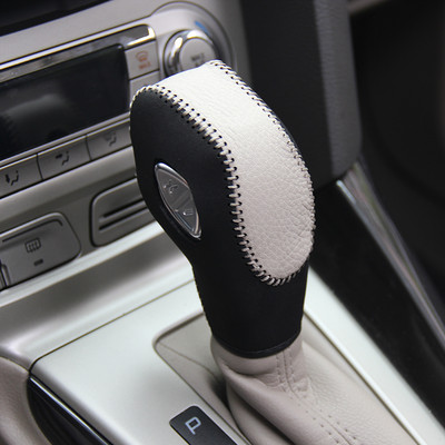 Case ppc Eredeti bőr váltógomb burkolat Ford Focus KUGA 2012-es évjáratú autó burkolata a sebességváltó gombon váltógomb burkolat