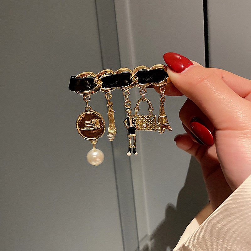 Broșe de lux cu flori de perle CC pentru îmbrăcăminte pentru femei Numărul de modă 5 Accesorii pentru broșe pentru bijuterii Cadou pentru prietena