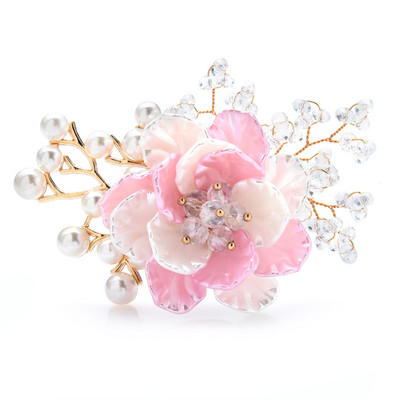 Wuli&baby rokām darinātas kristāla ziedu saktas sievietēm dizaineru trīskrāsu pērle New Beauty Flower Party Biroja saktas piespraudes Dāvanas