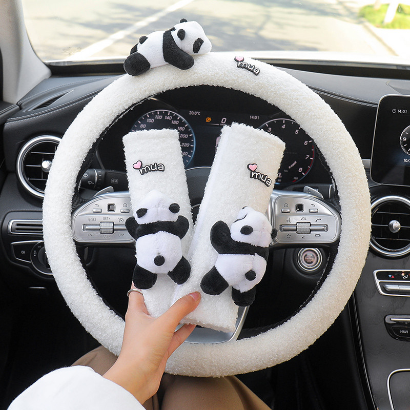 Mielas animacinis filmas Panda Doll Plush Universalus automobilio vairo dangtelis, automatinis saugos diržo dangtelis, imituojantis avienos vilną, žieminiai automobilių priedai