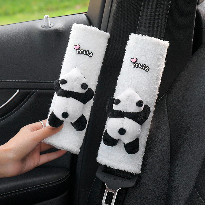 Mielas animacinis filmas Panda Doll Plush Universalus automobilio vairo dangtelis, automatinis saugos diržo dangtelis, imituojantis avienos vilną, žieminiai automobilių priedai