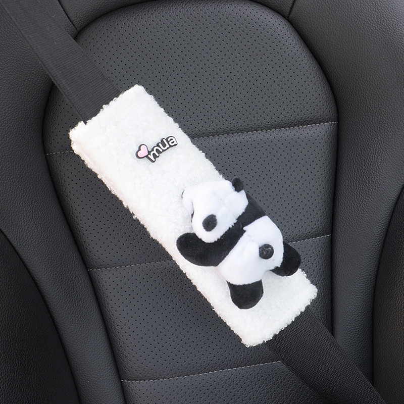 Mielas animacinis filmas Panda Doll Plush Universalus automobilio vairo dangtelis, automatinis saugos diržo dangtelis, imituojantis avienos vilną, žieminiai automobilių priedai