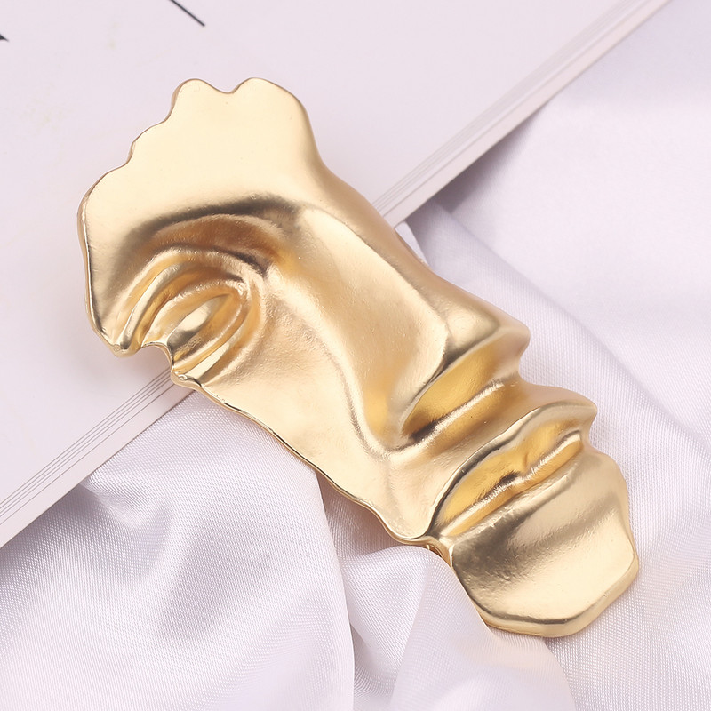 2021 Broșe exagerate pentru femei de culoare aurie, metal, accesorii occidentale, ace pentru hijab, broșe cu jumătate de față umană, ace de personalitate