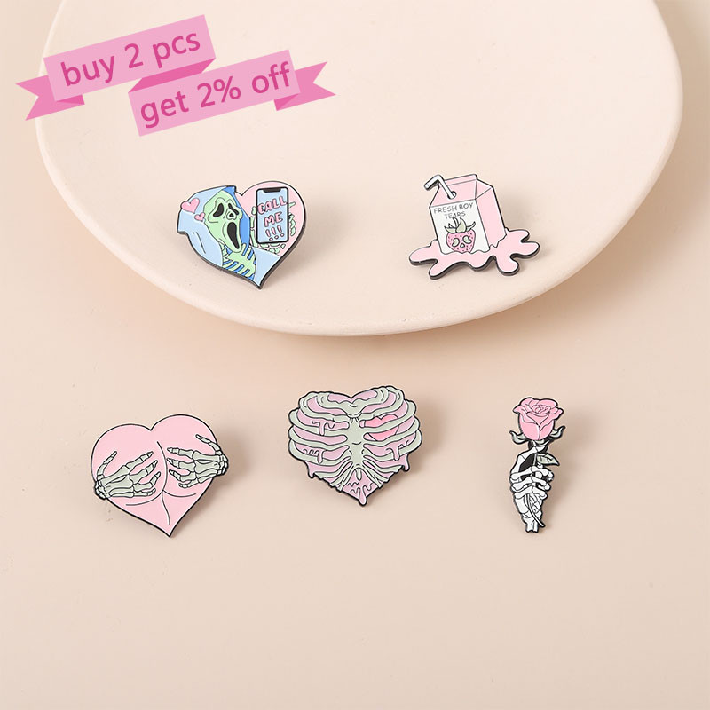 Ace cu email punk roz, cușcă toracică personalizată, îmbrățișare cu schelet, sună-mă, broșe, insigne cu rever, distracție gotică, bijuterii, cadou pentru prieteni