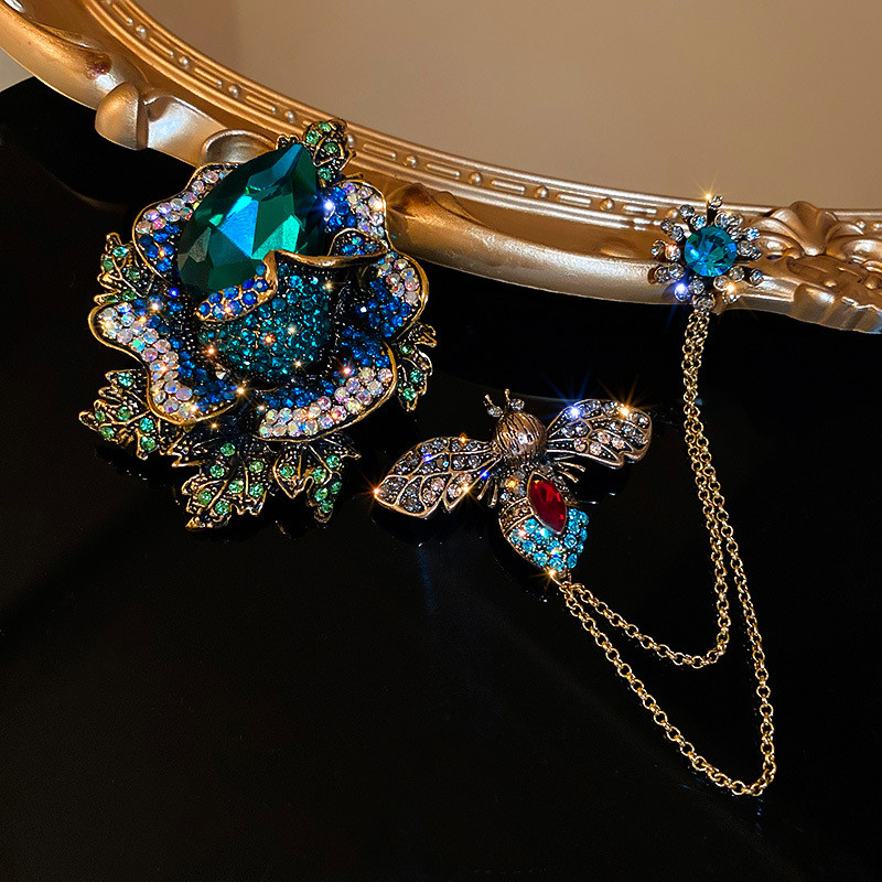 Vintage Dainty Puni cvjetni broševi od kamenčića za žene Luksuzni šareni medvjed, dugi broš s kićankama, osobni dodaci