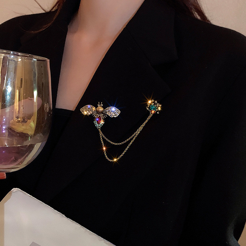 Vintage Dainty Puni cvjetni broševi od kamenčića za žene Luksuzni šareni medvjed, dugi broš s kićankama, osobni dodaci