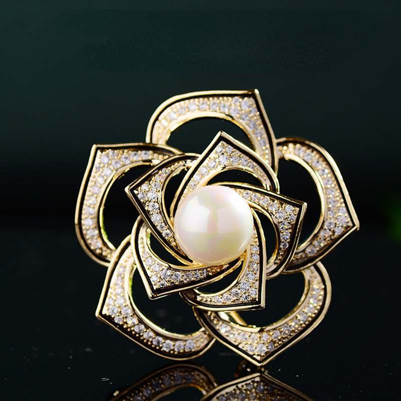 Modni kristalno biserni broševi s kamelijom za žene Luksuzni brend žutog zlata u boji cirkonske legure, broš, sigurnosne igle, ženske