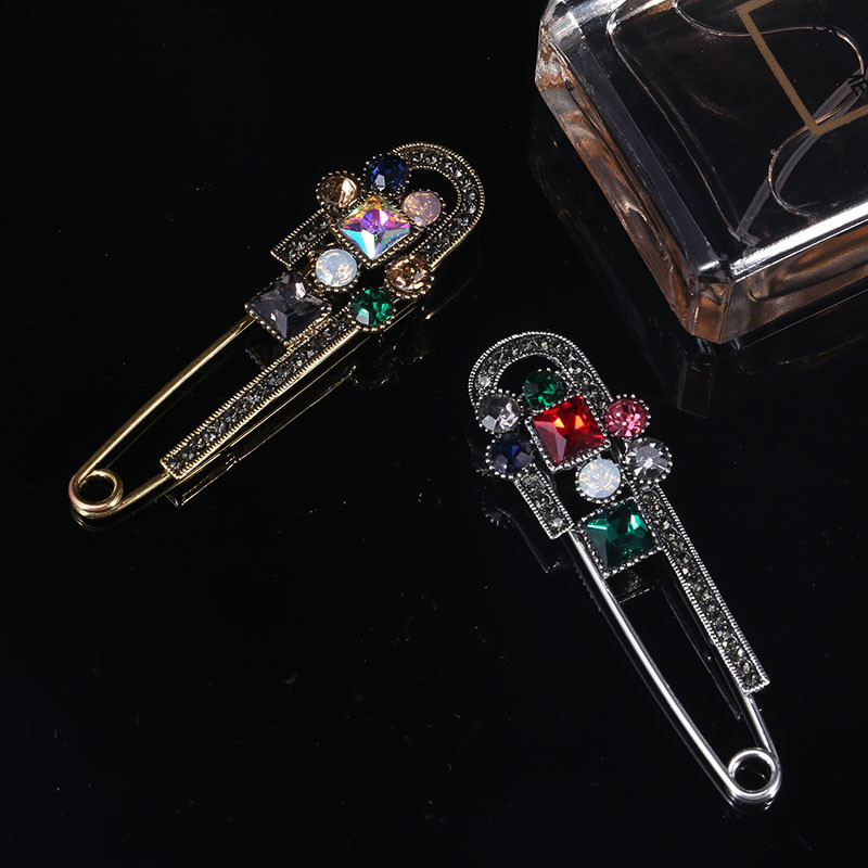 Broșe Crytsal Safe Pin pentru femei Broșă mare vintage, design de primăvară, broșă pentru pulover, strasuri, corsaj, cadou 2022