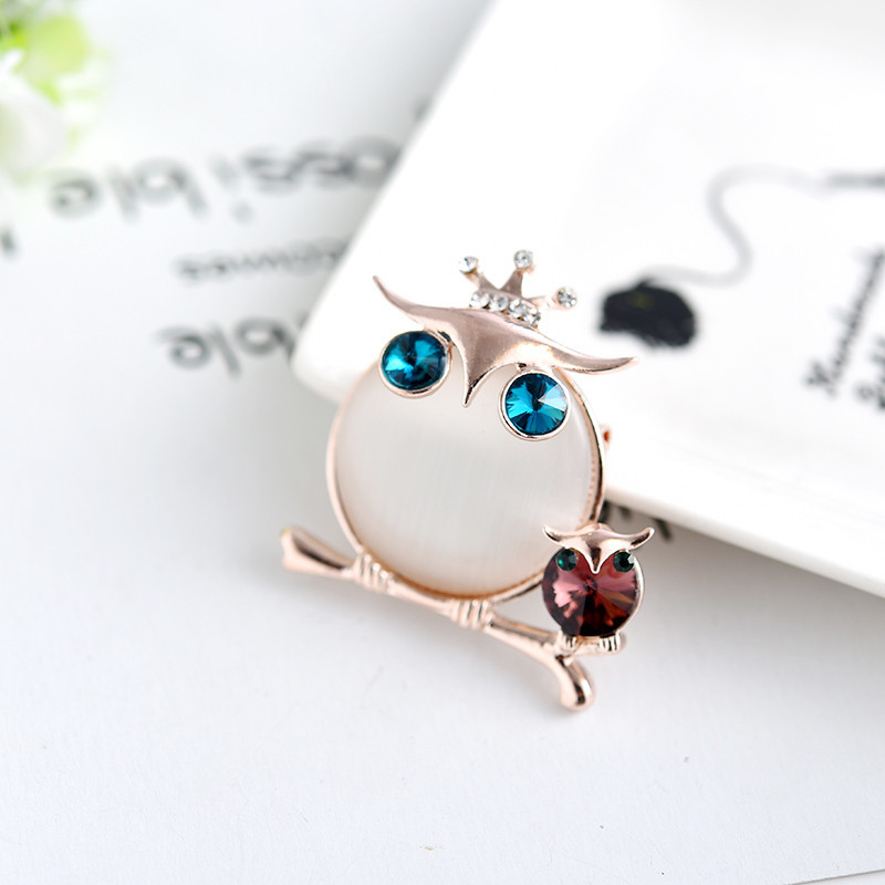 TODOX Opal Stone broșe femei minunate desene animate cristal fluture animal insectă stras ace bărbat înger model cadouri multi stil