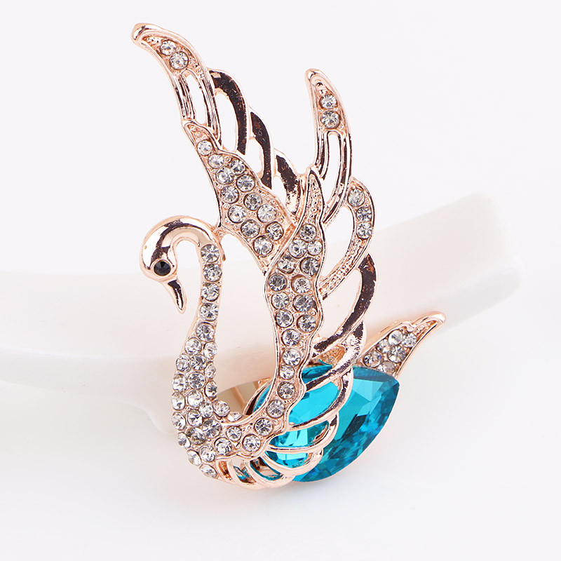 Broșe de primăvară Broșe noi de lebădă de cristal pentru femei Ace nobile elegante Rochie cu stras Corsaj de petrecere Bijuterii de culoare nuntă