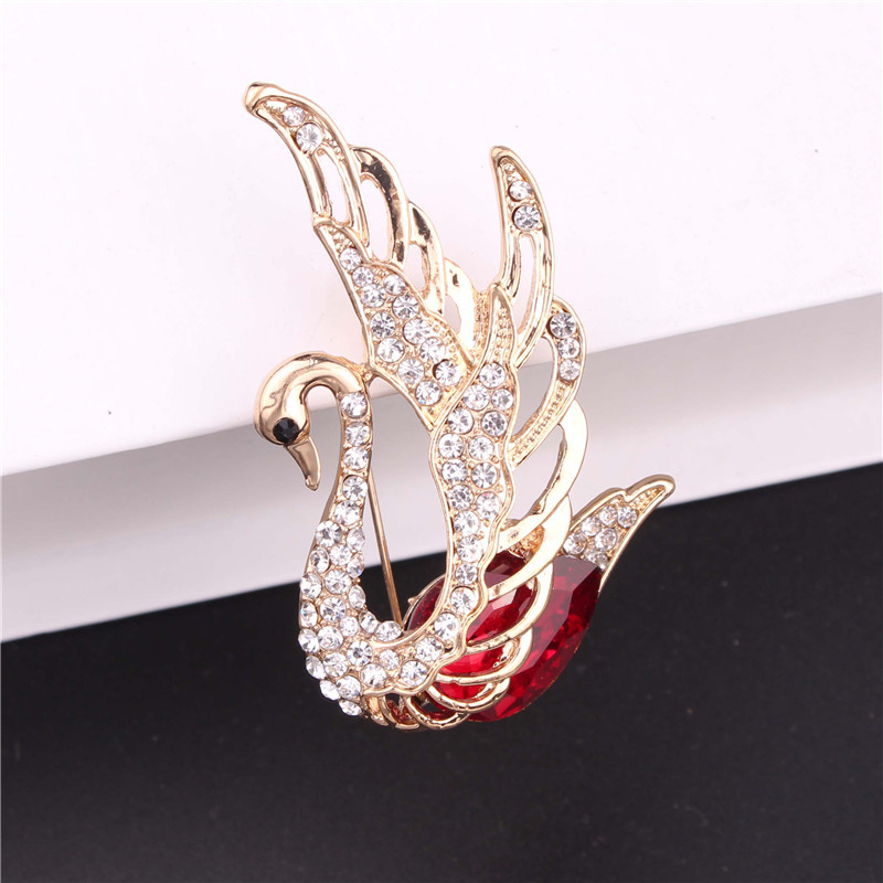 Broșe de primăvară Broșe noi de lebădă de cristal pentru femei Ace nobile elegante Rochie cu stras Corsaj de petrecere Bijuterii de culoare nuntă