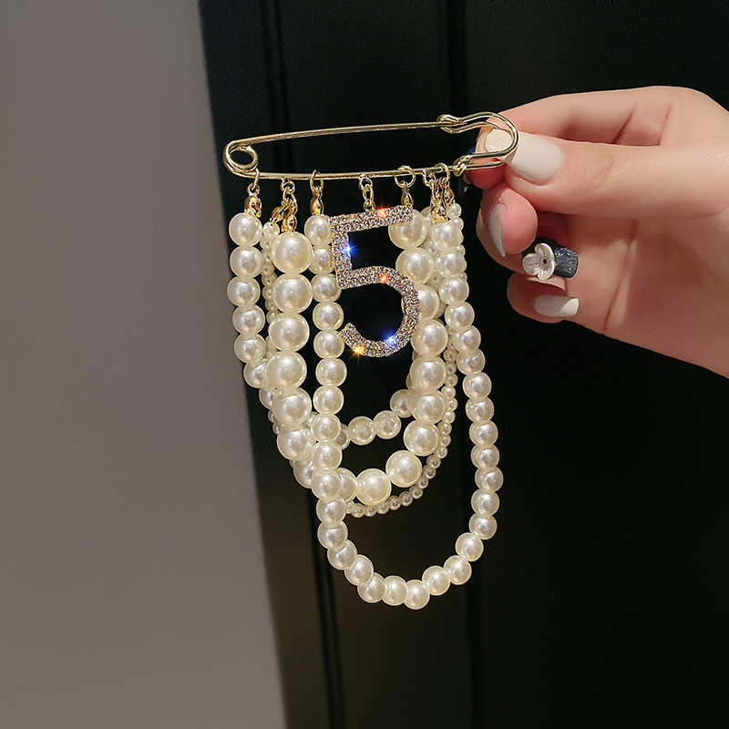 Luxus divat Pearl Flower CC brossok női ruhákhoz 5. számú bross Ajándék lánybarátnak Kiegészítők ékszerekhez