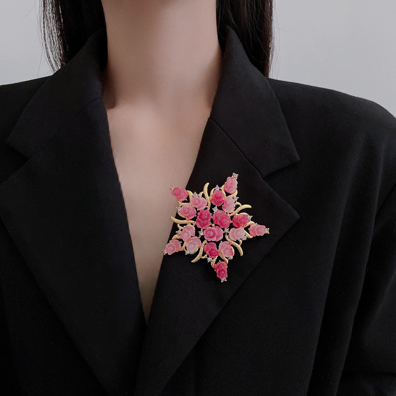 Broșe cu stea cu flori mari pentru femei, trandafir roz, stea frumoasă cu cinci colțuri, petrecere de birou, broșă cu diamante incrustate, rășină, cadouri