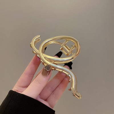 56Styles Koreai Fém Arany Ezüst Női Hajkapcsok Gyöngyök Hajtűk Hajkiegészítők Geometrikus Rák Hajcsat Női Barrette